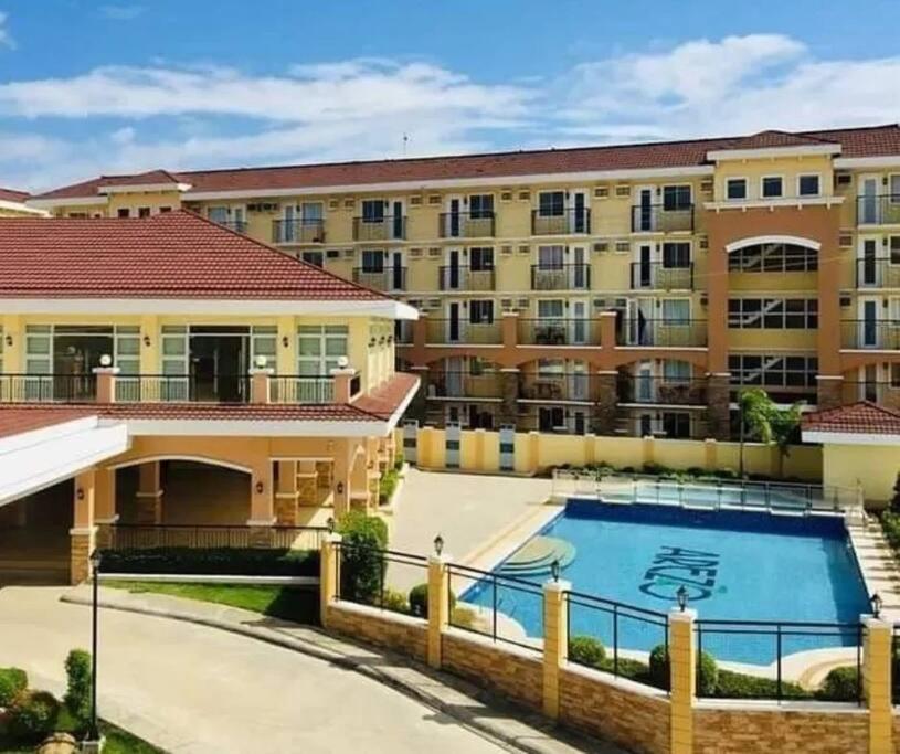 Ar02 1Bedroom Condo Unit With Free Pool, Hbo, Netflix & Wifi Davao City Esterno foto