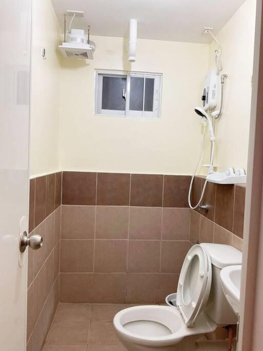 Ar02 1Bedroom Condo Unit With Free Pool, Hbo, Netflix & Wifi Davao City Esterno foto